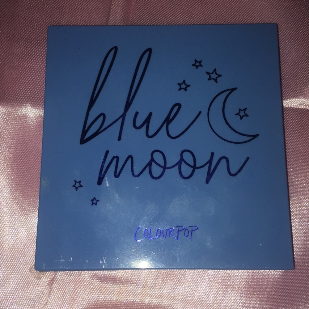 Blue Moon Eyeshadow palette